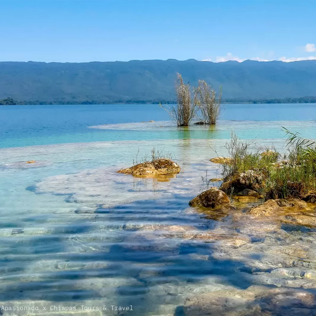 Paraíso escondido laguna Miramar desde San Cristóbal