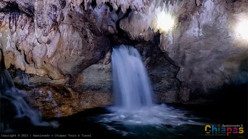 Cascada de Misol-Ha en Apasionado x Chiapas Tours & Travel Cascada de Misol-Ha en Apasionado x Chiapas Tours & Travel