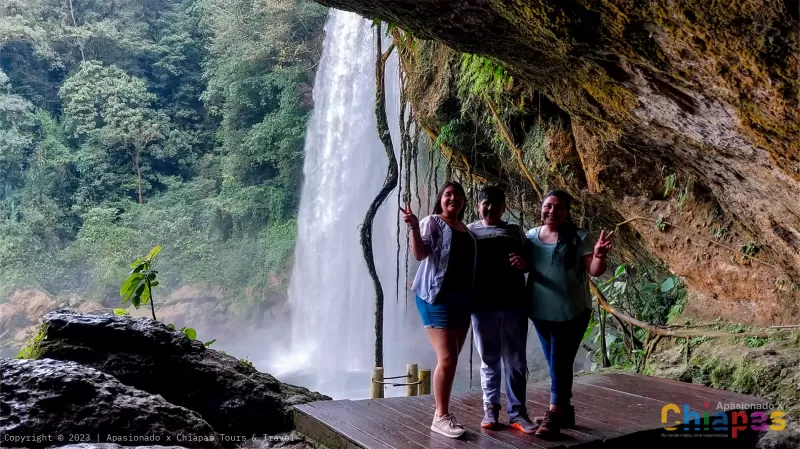 cascada de misol-ha selva lacandona