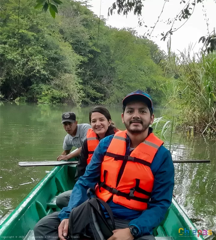 Fotos de Turistas en Laguna Metzabok