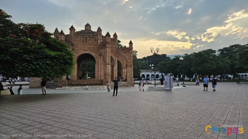 Caminando en el castillo de chiapa de corzo