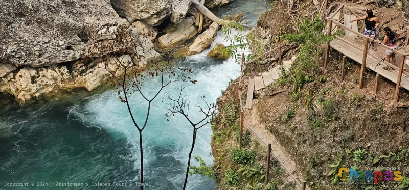 Aventura Natural: Descubre la Magia de la Cascada Xanil