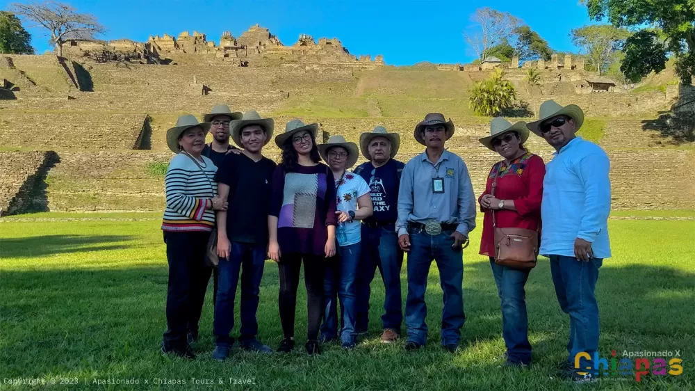 Zona Arqueológica Toniná desde San Cristóbal de las Casas