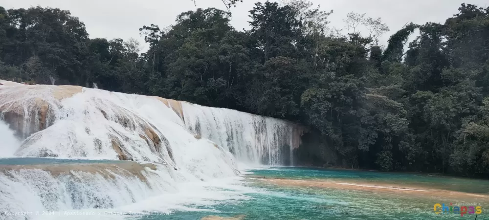 Fotos de las cascadas de agua azul