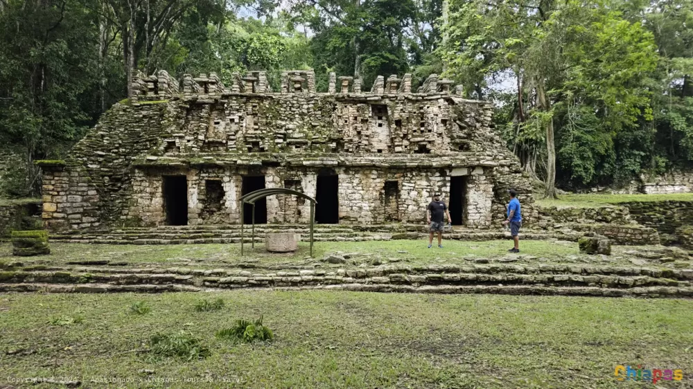 Yaxchilán: Arqueología en la Selva Lacandona