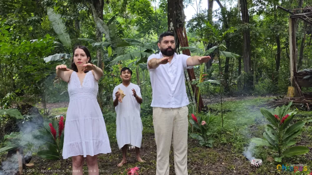 Ceremonia Lacandona: Un Viaje a las Raíces Culturales