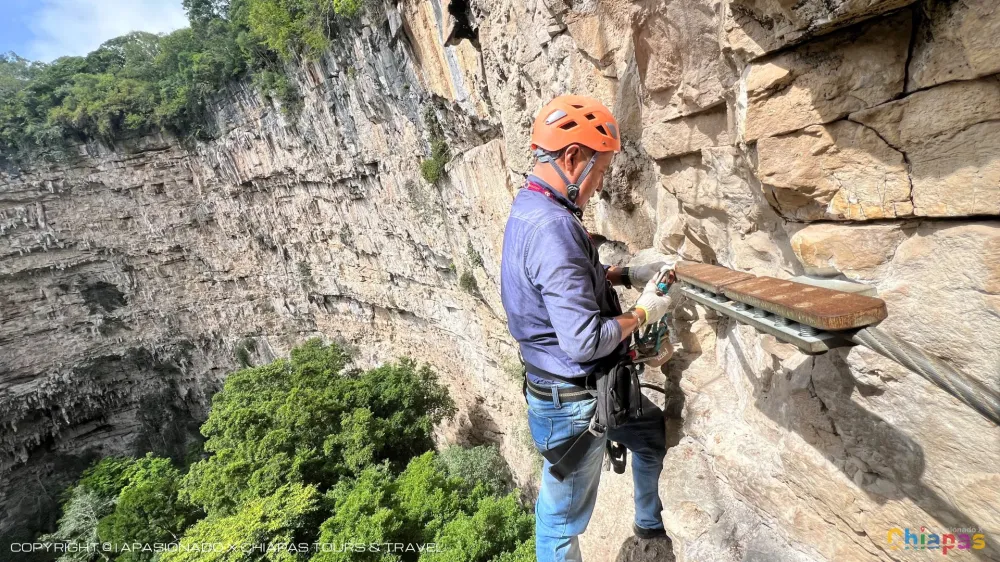 Sima de las Cotorras, Chiapas: Turismo de Aventura y Ecoturismo en Sima de las Cotorras