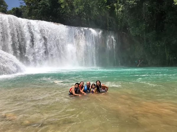 Misolha y agua azul