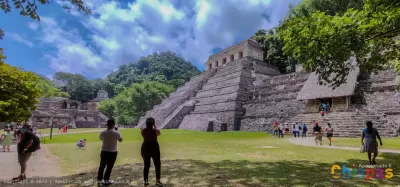 Explorando la zona arqueologica de palenque chiapas