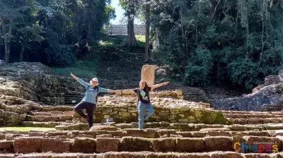 Turistas en las ruinas de Yaxchilán