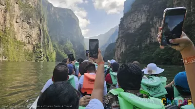 Vista de turistas en el cañón de sumidero