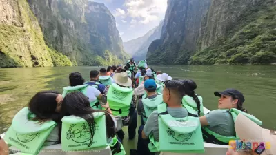 Cañón del Sumidero: Navegando entre majestuosas paredes de piedra