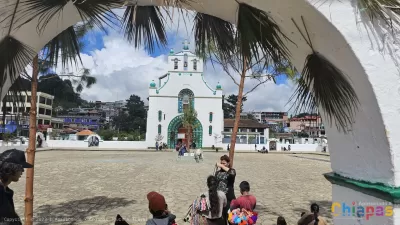 Vista lejos de la iglesia en San Juan chamula