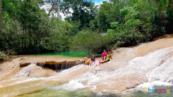 Zona Arqueologica de Palenque y Cascada Roberto Barrios