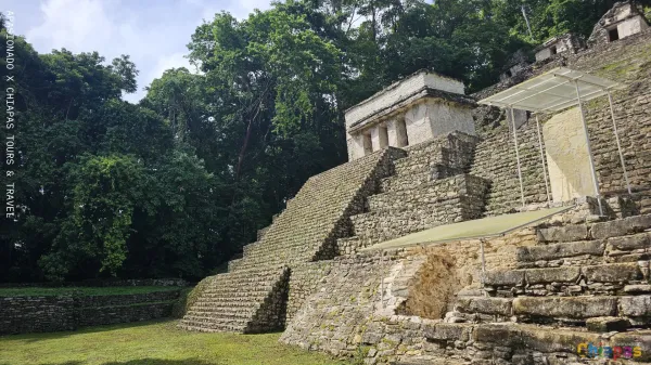 Visita Bonampak: historia, murales y naturaleza en la Selva Lacandona